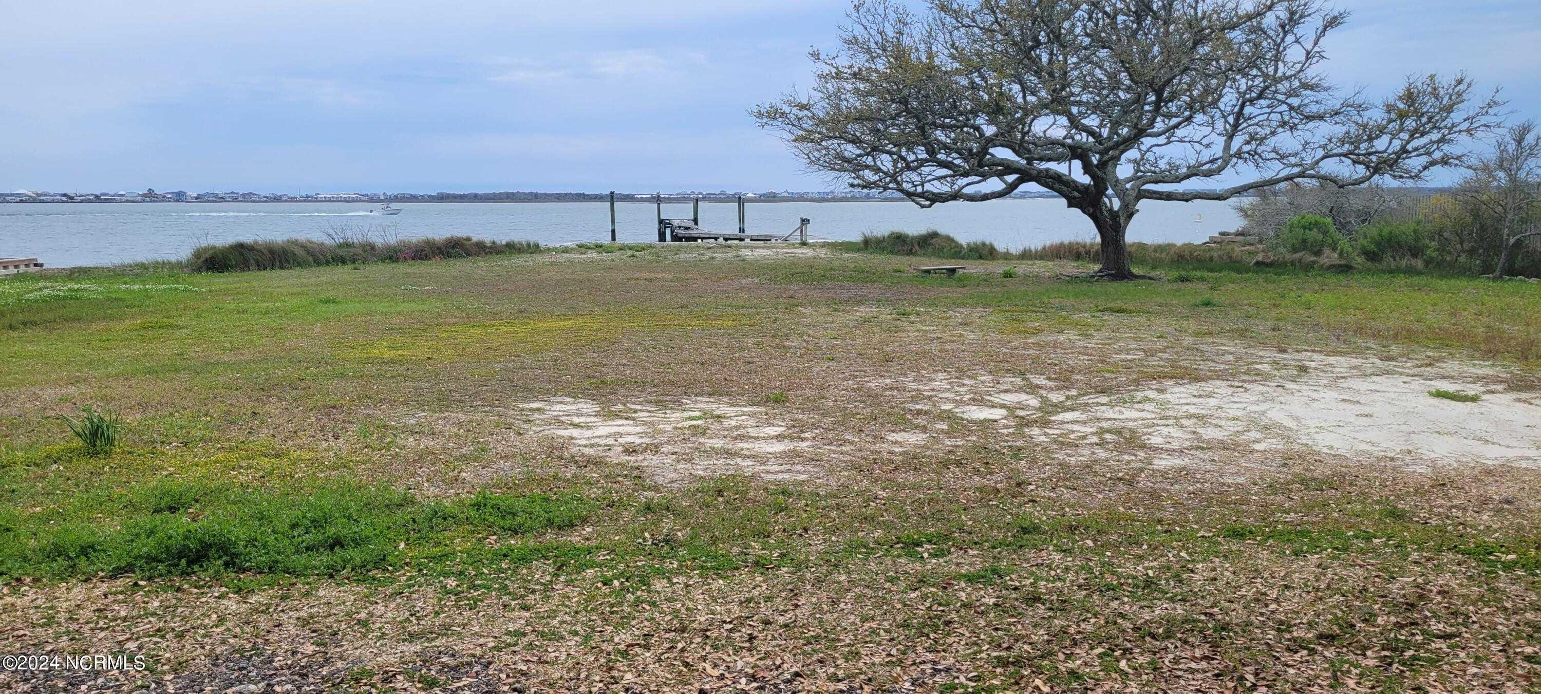 202 34th, 100437779, Morehead City, Residential Land,  for sale, Tia  Yelton, Realty World - First Coast Realty